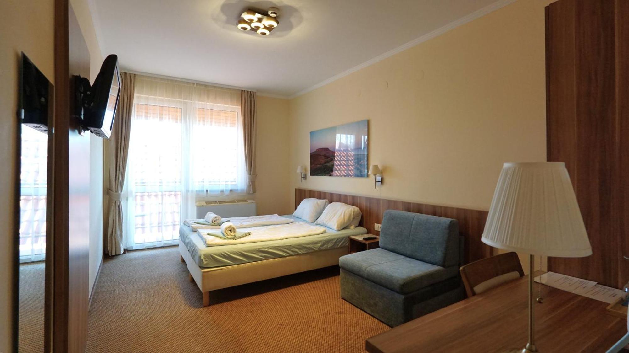 Balaton Colors Beach Hotel Siófok Exterior foto