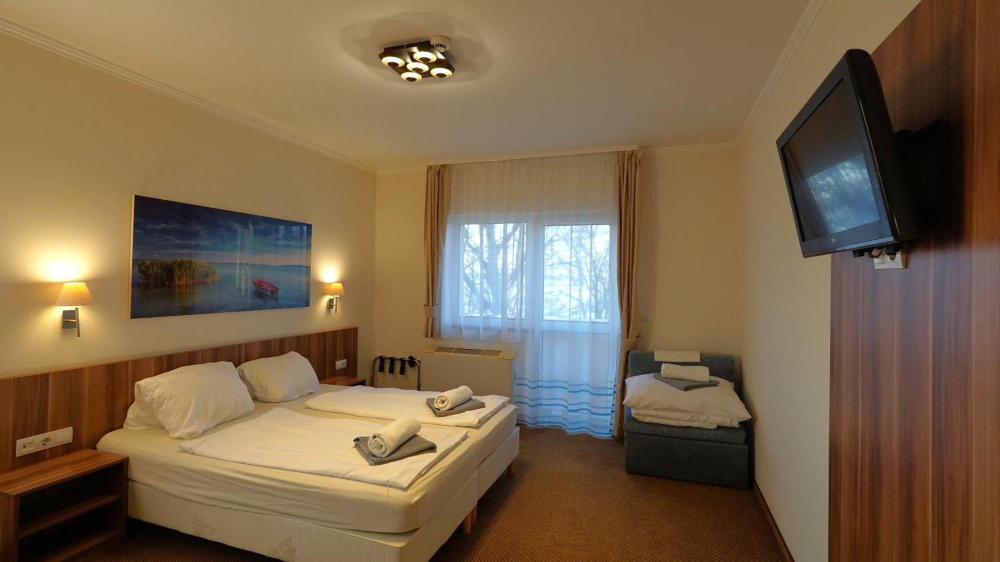 Balaton Colors Beach Hotel Siófok Exterior foto