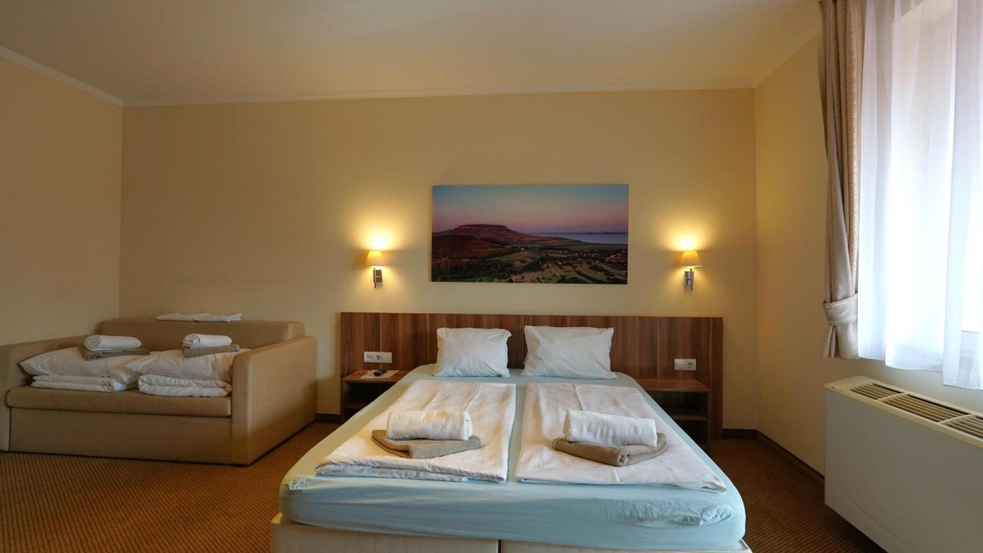 Balaton Colors Beach Hotel Siófok Quarto foto